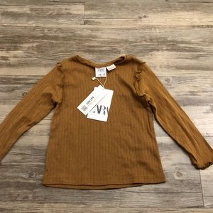 New Detail long sleeve top